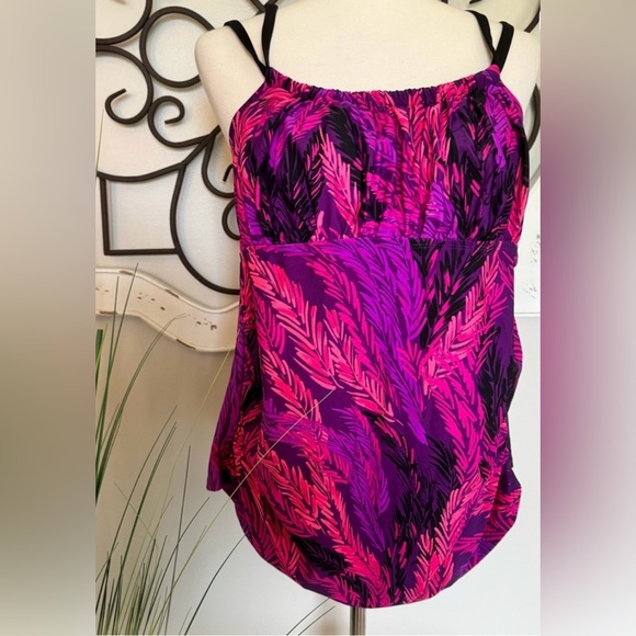 Xhilaration Other - XHILARATION Size 16W Colorful Tankini Swimsuit Top